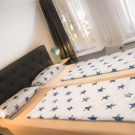 Altstadt Apartment Alisa ดุสเซลดอร์ฟ ภายนอก รูปภาพ