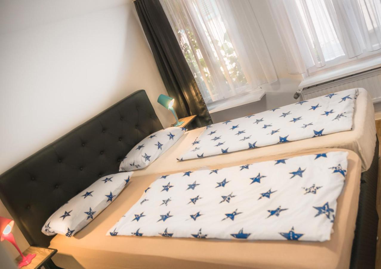 Altstadt Apartment Alisa ดุสเซลดอร์ฟ ภายนอก รูปภาพ