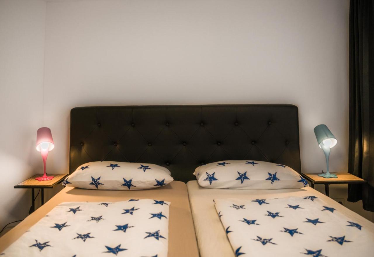 Altstadt Apartment Alisa ดุสเซลดอร์ฟ ภายนอก รูปภาพ
